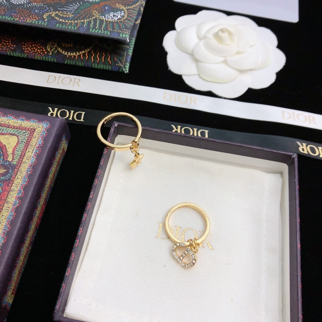 Dior ring: The Dior ring is one you'll fall in love with at first sight! I highly recommend this one; it's a truly elegant design! Handcrafted with exceptional quality! Thank you for viewing our auction and we l