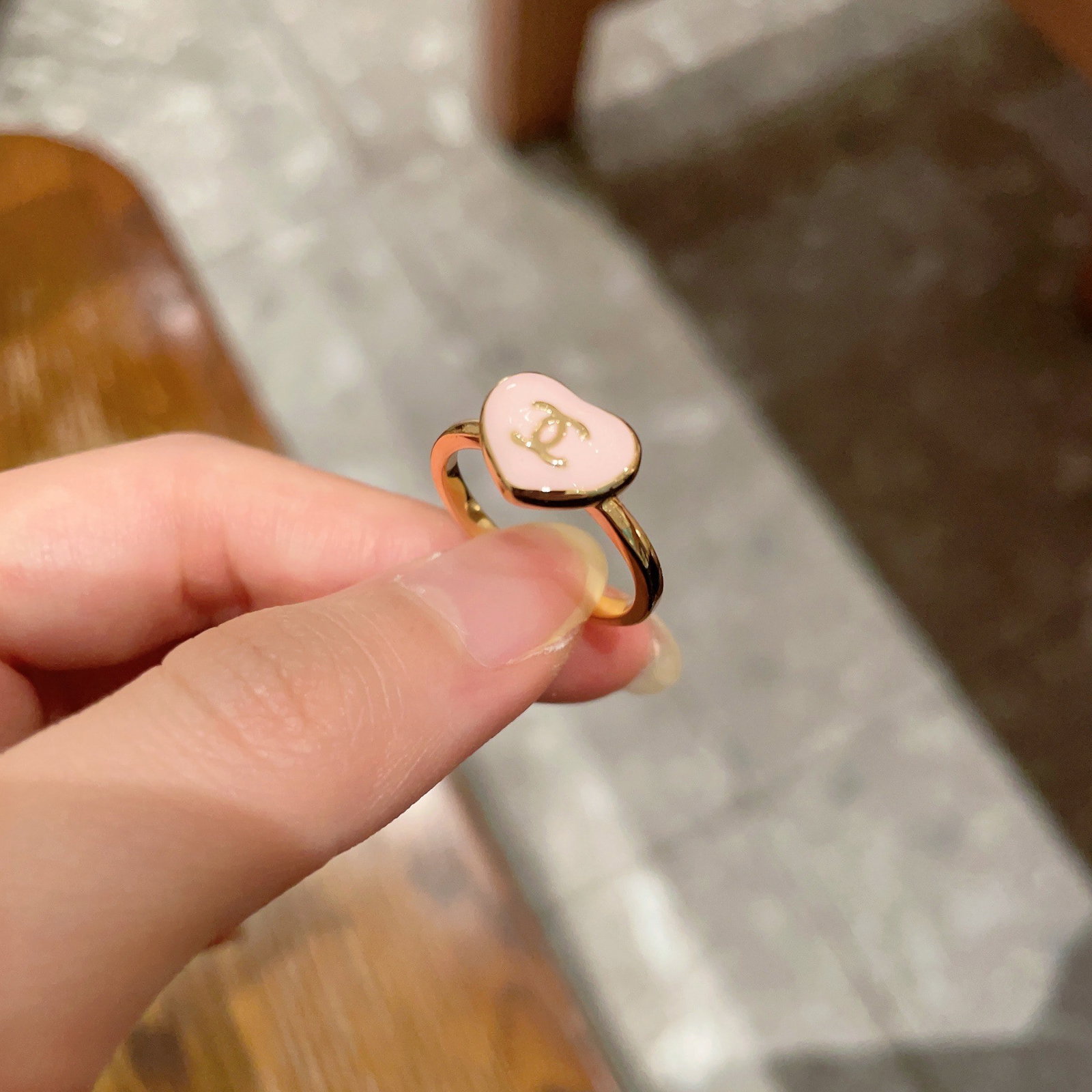 Chanel double C logo ring: Chanel double C logo ring! The simple design is incredibly sophisticated, makes your hands appear whiter, and is very versatile, easily layered with other styles. Thank you for viewing our auction