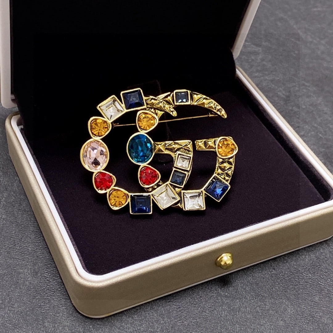 Gucci brooch (1 of 8)