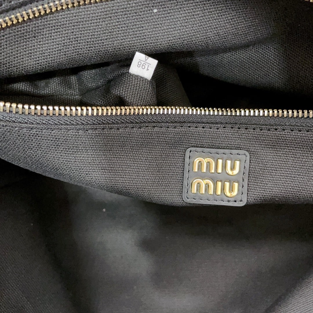 MIUMIU - 8