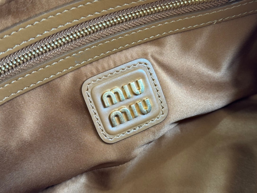 MIUMIU - 8