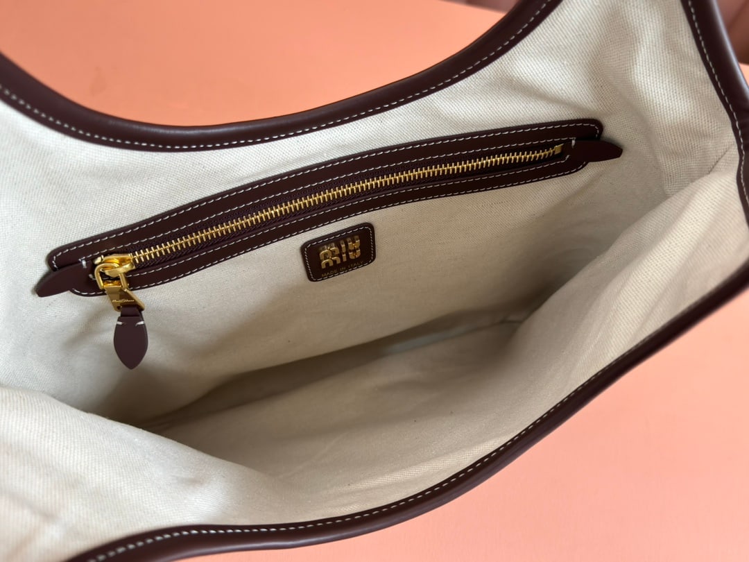 MIUMIU - 9