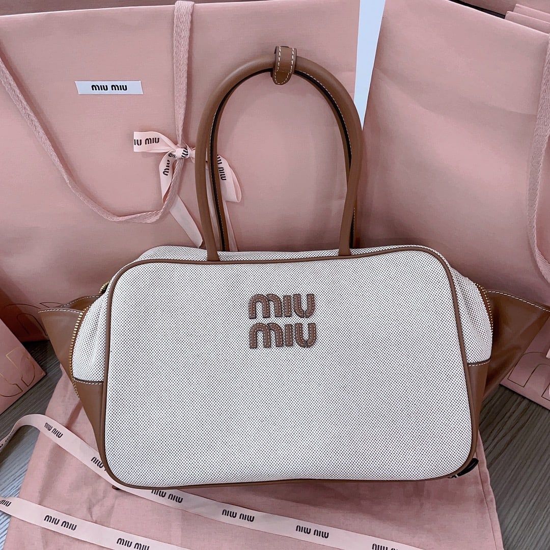 MIUMIU - 9