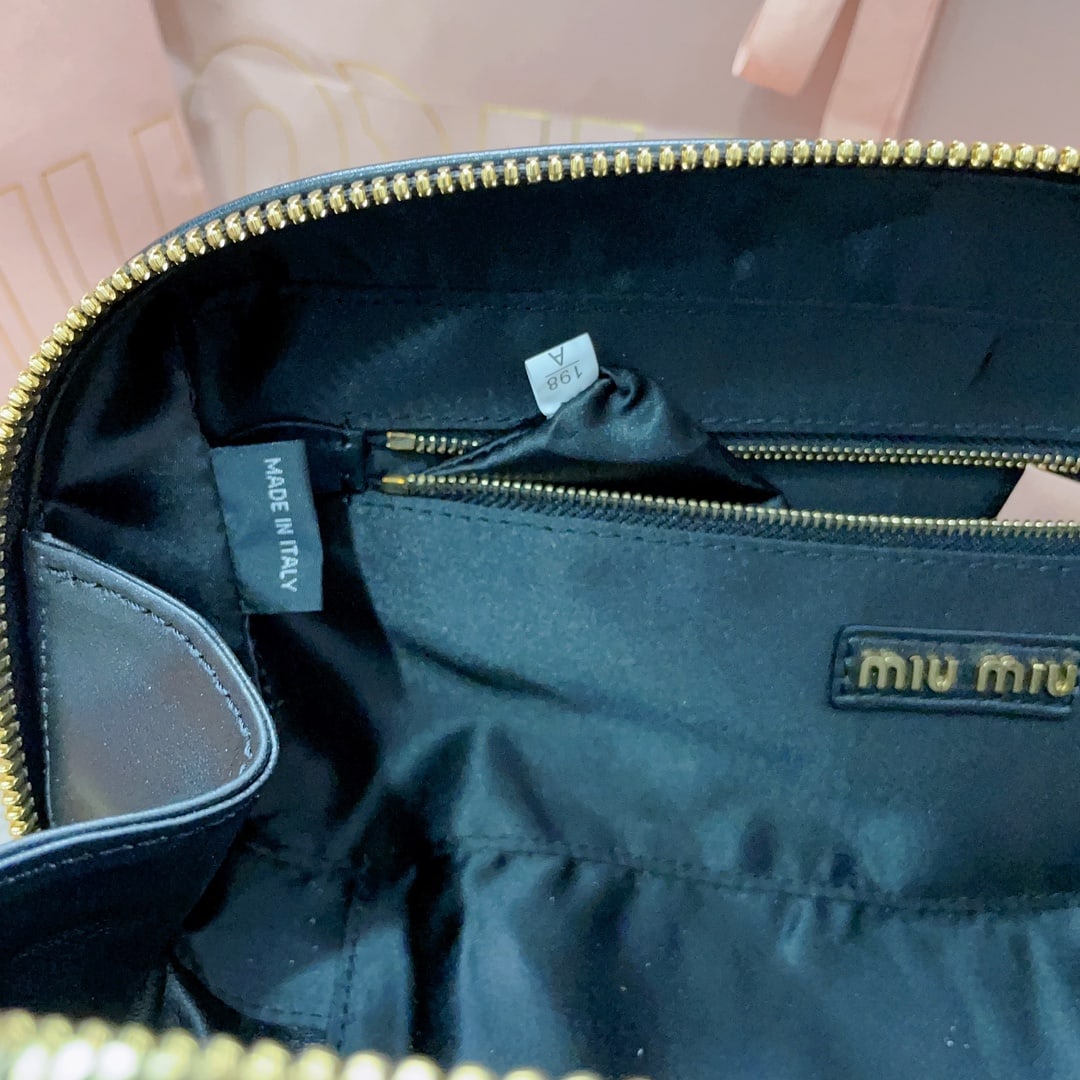MIUMIU - 9