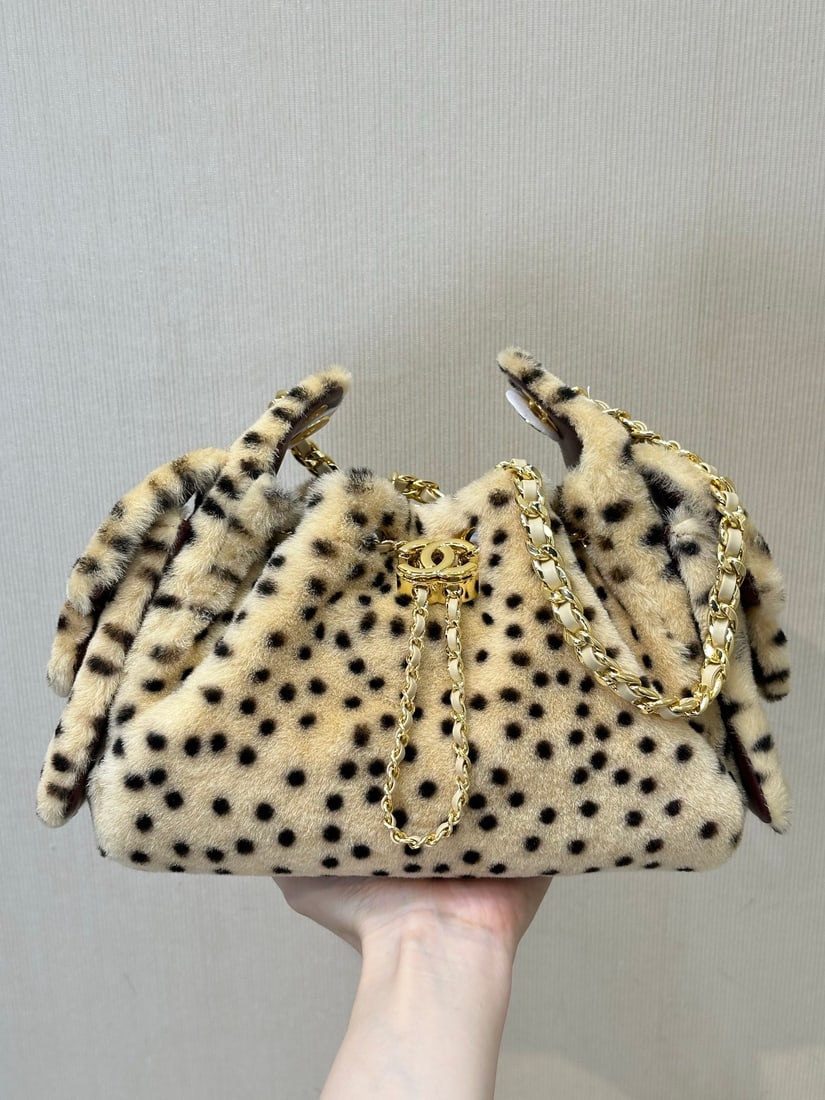 CHANEL - 2