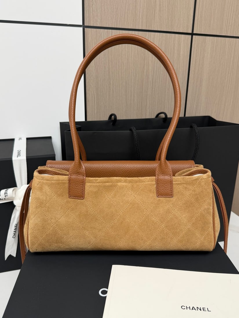 CHANEL - 3