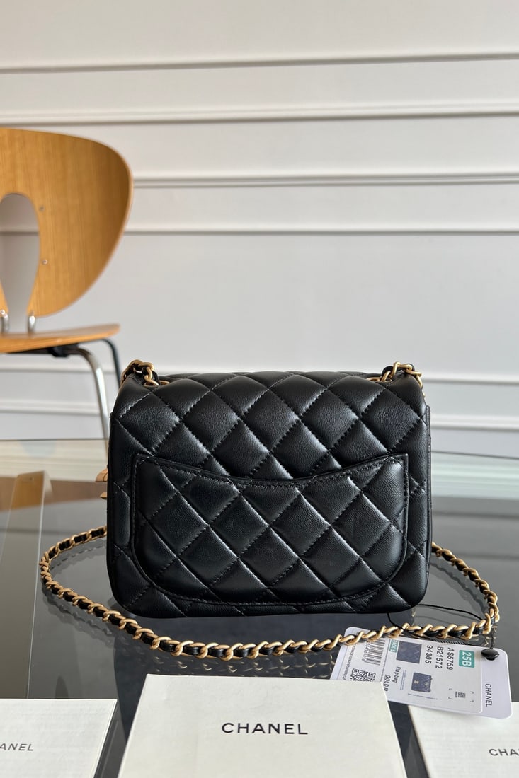 CHANEL - 2