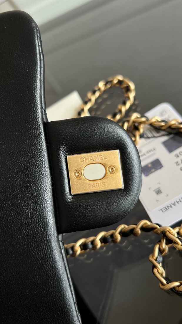 CHANEL - 4