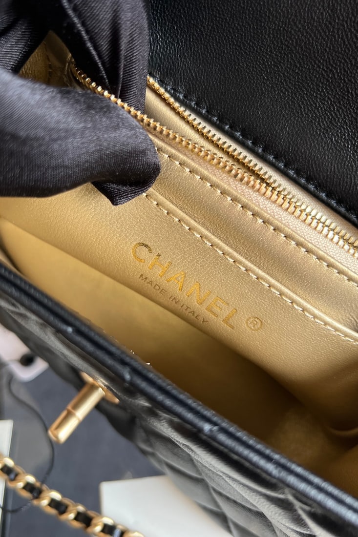 CHANEL - 6