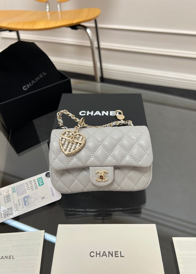 CHANEL small charm bag (1 of 11)