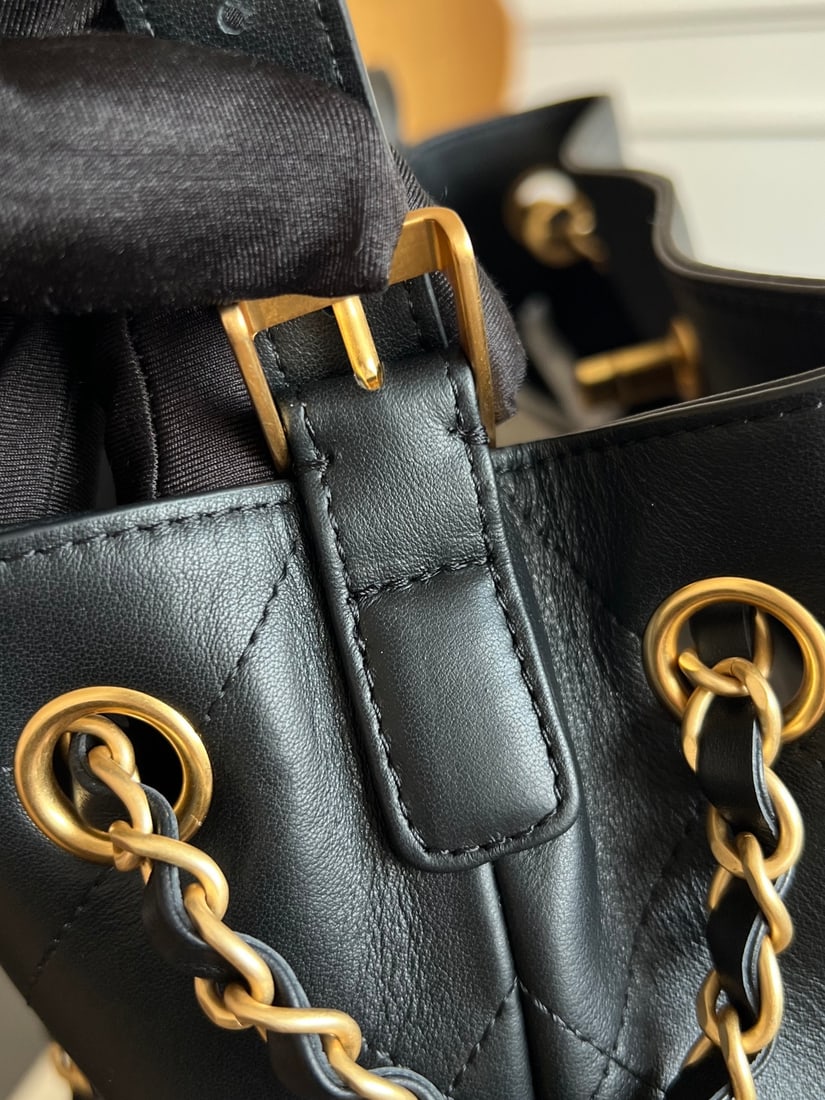 CHANEL - 6