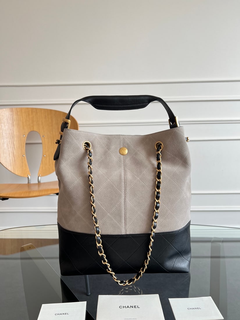 CHANEL - 3