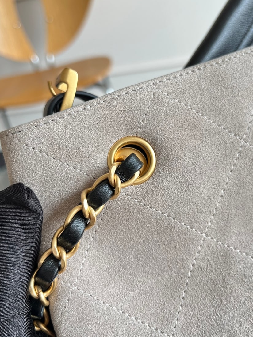 CHANEL - 6