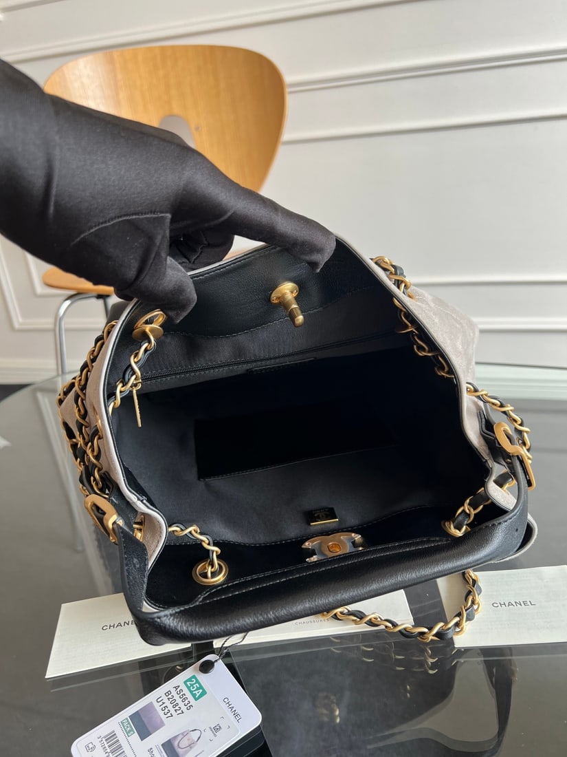 CHANEL - 9