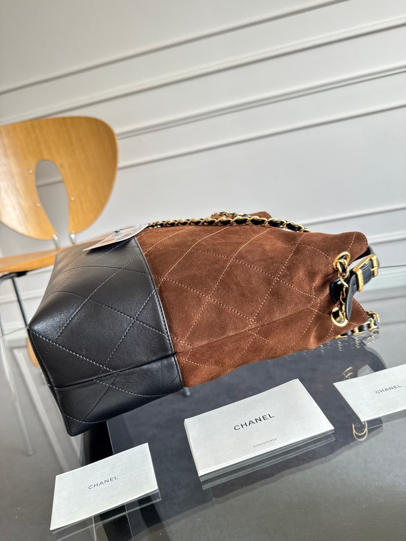 CHANEL - 4