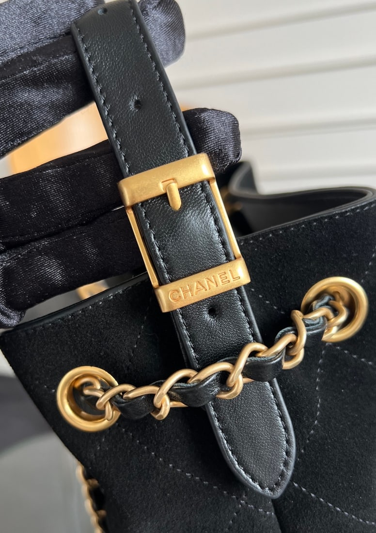 CHANEL - 12