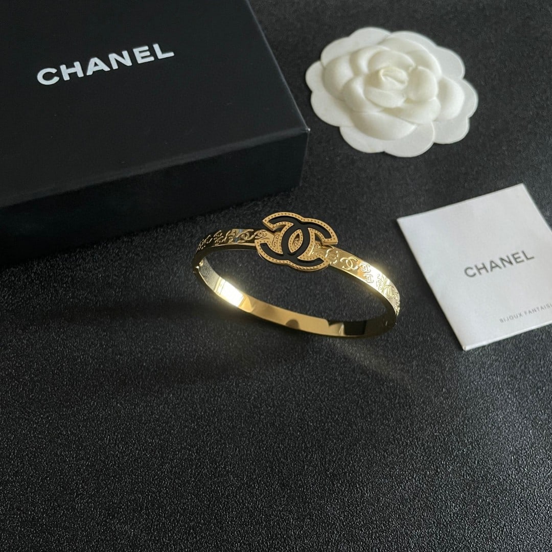 Chanel bracelet (1 of 8)