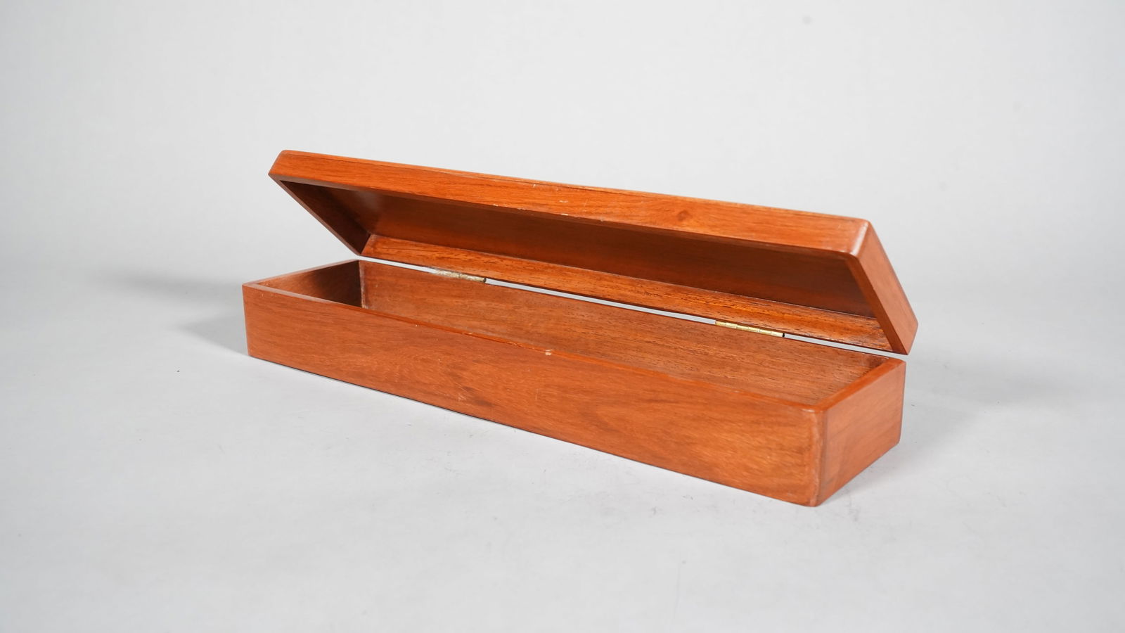 A Nice Hand-made Rosewood Box Inlaid with Mother of Pearl (1 of 6)
