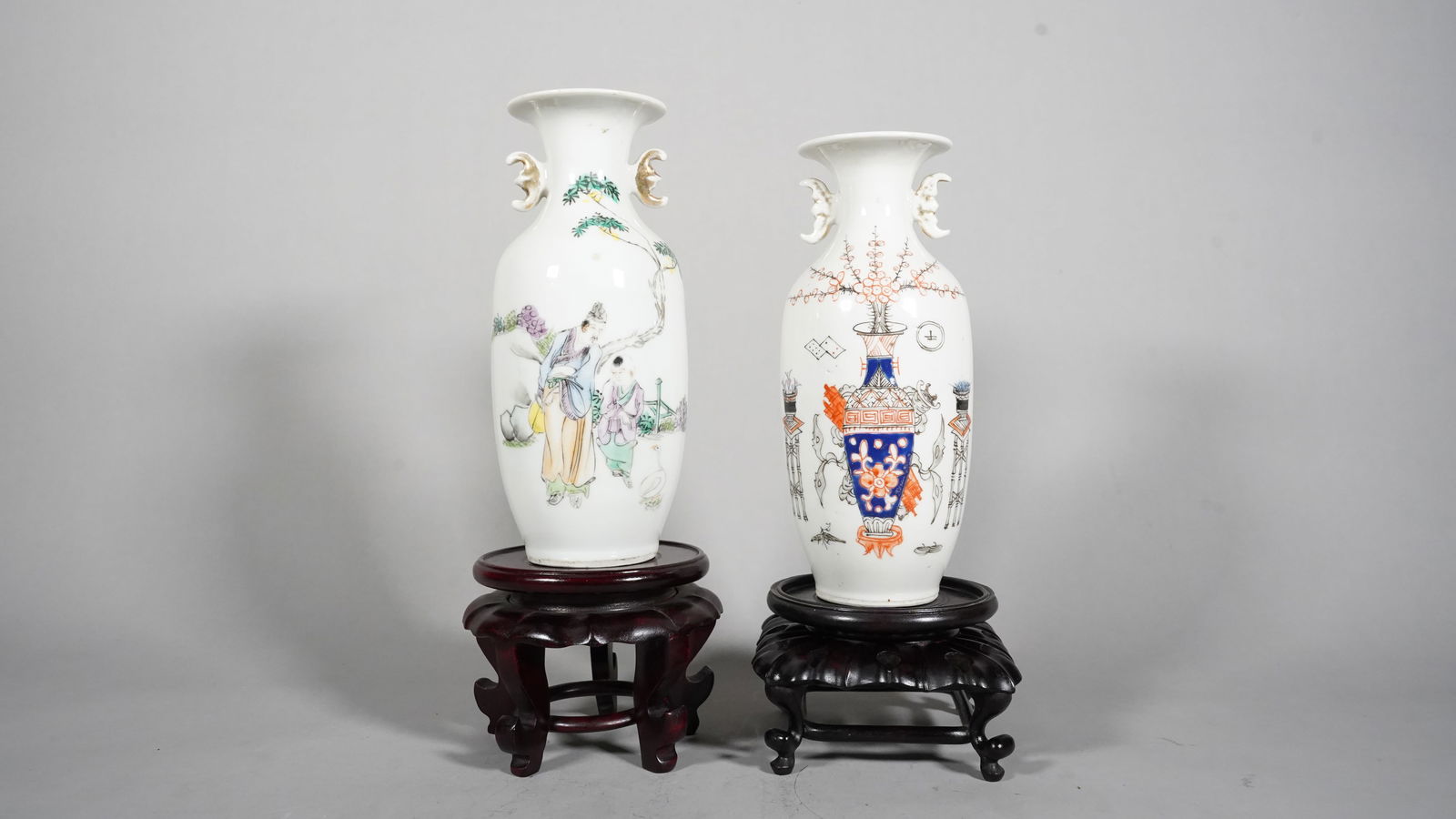 2 Chinese Antique Hand-painted Figures & Flowers Porcelain Vases (1 of 6)