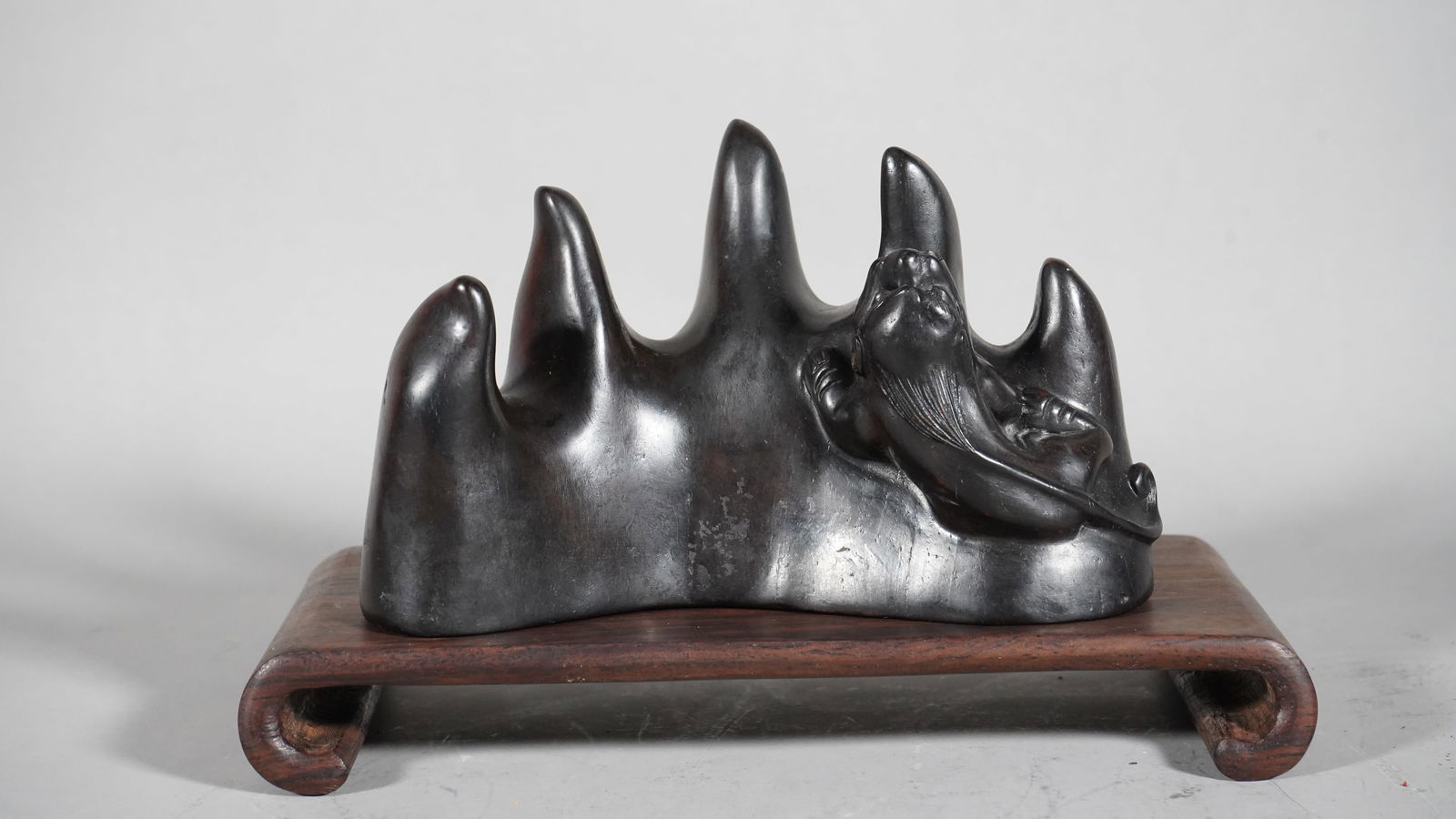 Vintage Black Hard Wood Carved Brush Holder with Small Lion (1 of 6)