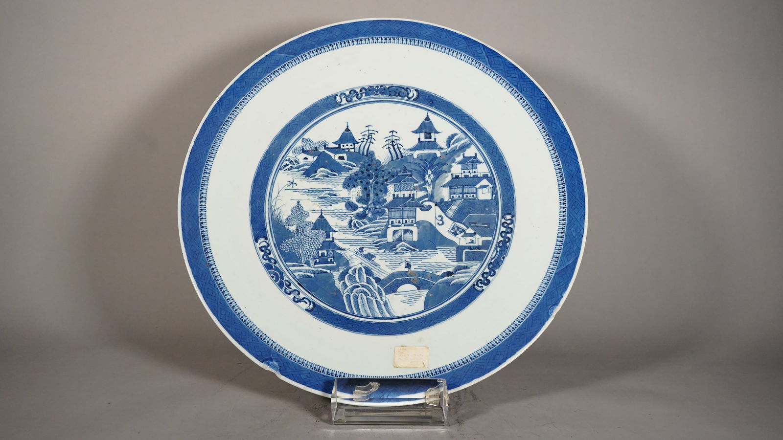 Large Antique Chinese Export Blue & White Porcelain Plate (1 of 12)
