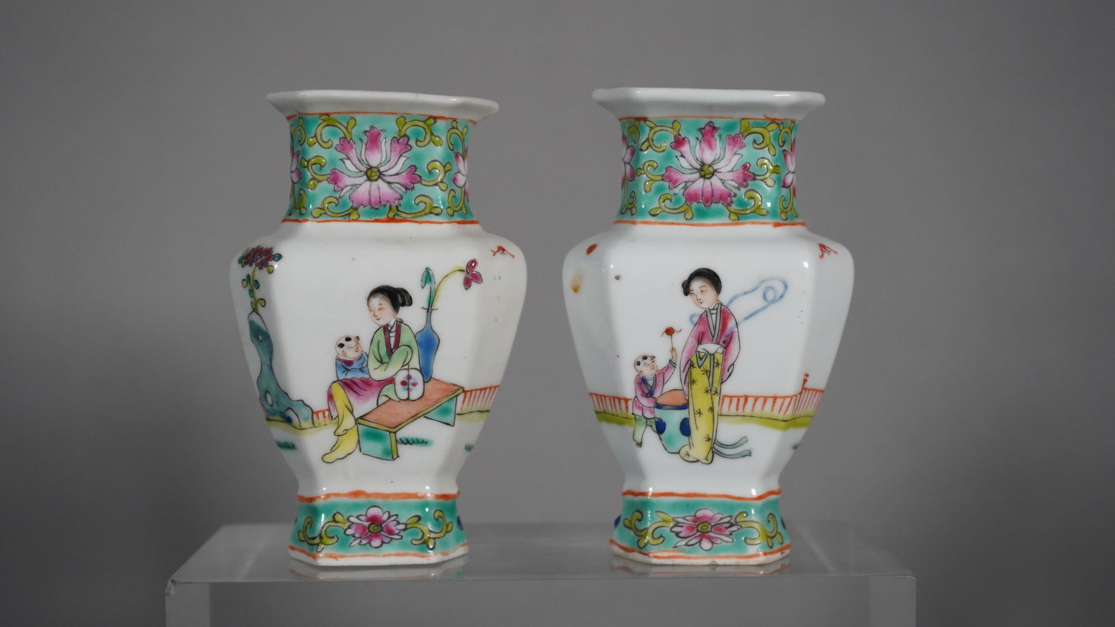 Pair of Exquisite Antique Chinese Famille Rose Figurine Porcelain Mini Vases (1 of 6)