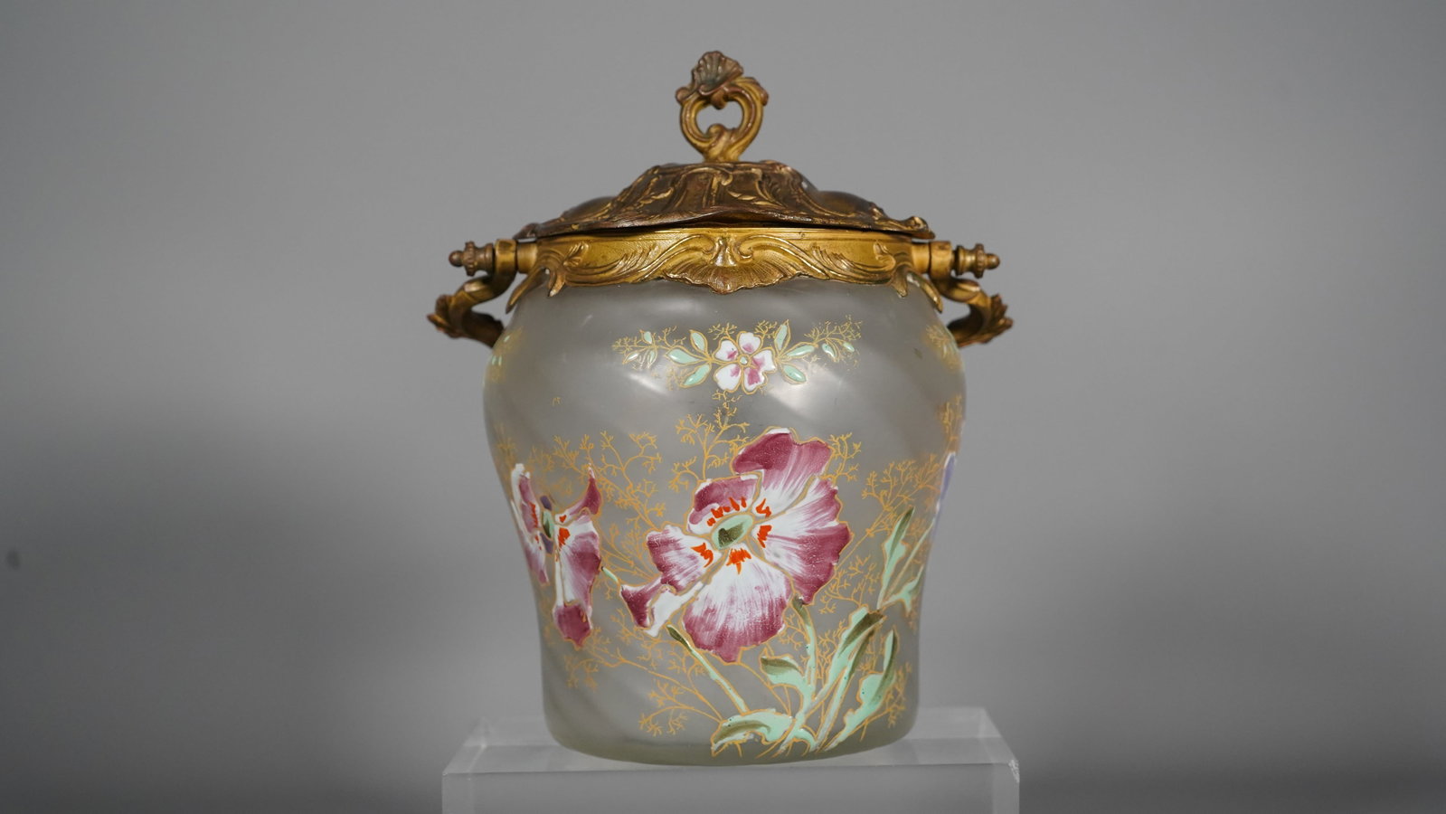 Antique LEGRAS Biscuit Bucket Enameled Glass with Floral Deco: Antique LEGRAS Biscuit Bucket Enameled Glass with Floral Decoration. Old antique LEGRAS biscuit bucket in opaque twisted and enameled glass, gilt bronze frame and lid, with a green enameled mark under
