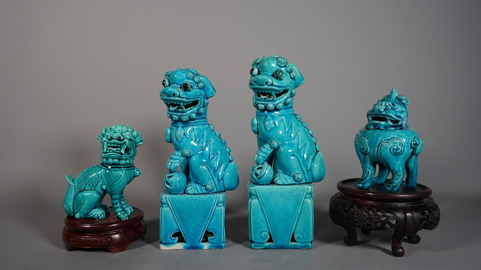 Group of 4 Old Chinese Turquoise Glazed Porcelain Foo Dogs Figurine Statues (1 of 6)