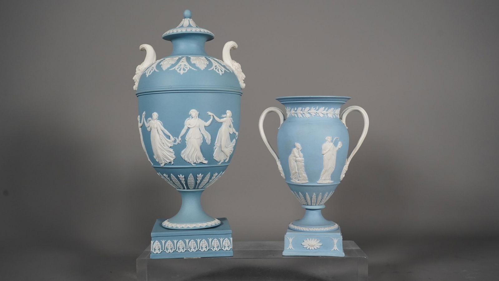Two Beautiful Vintage Wedgwood Blue Jasperware Vases/Urns (1 of 6)