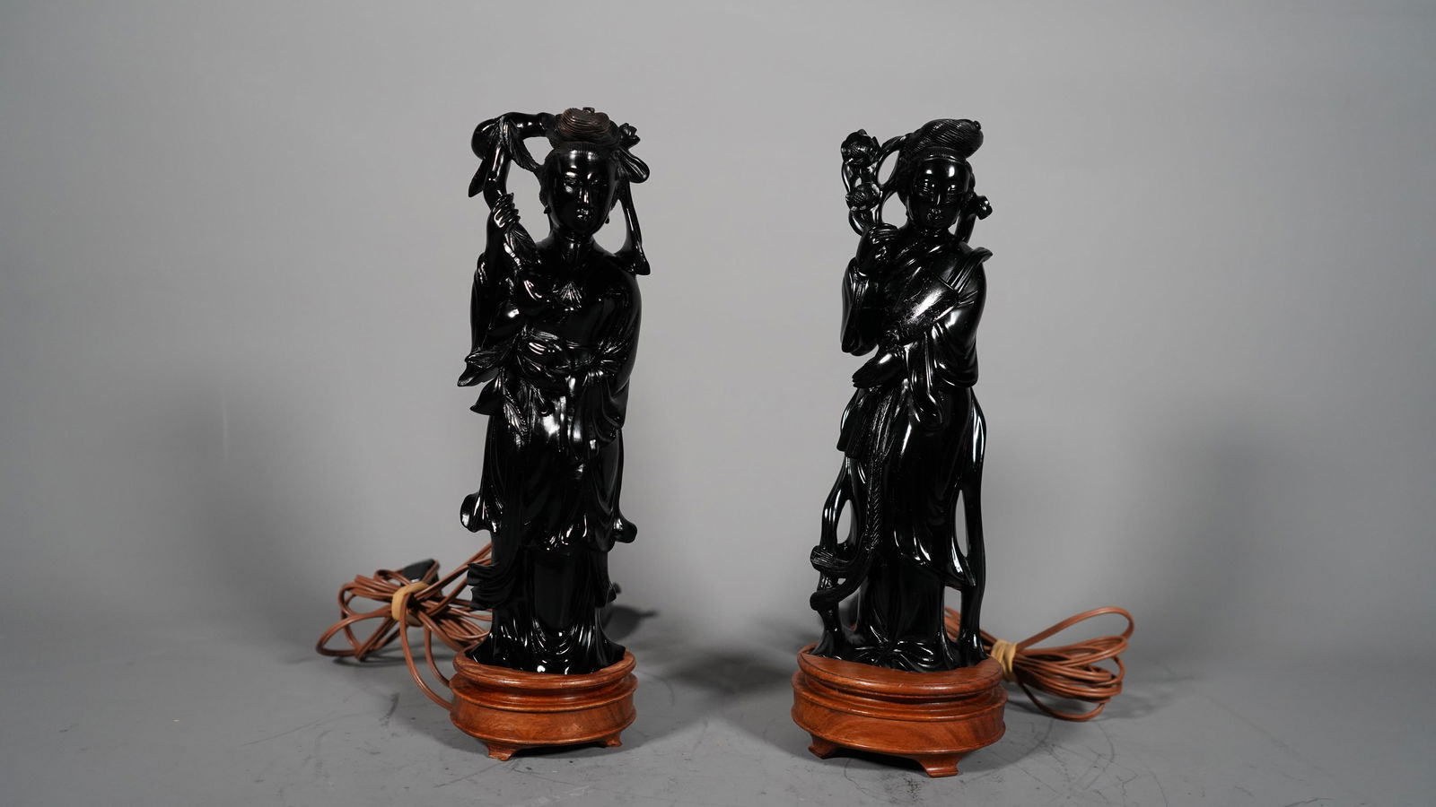 Pair of Antique Chinese Hand-Carved Black Beauties Sculpture (1 of 6)