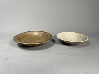 Set of 2 Rare Ancient Asian Yi Dynasty Pottery Bowls