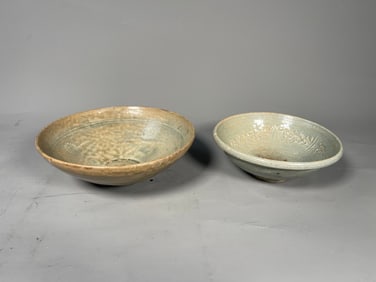 Set of 2 Rare Ancient Asian Yi Dynasty Floral Pottery Bowls
