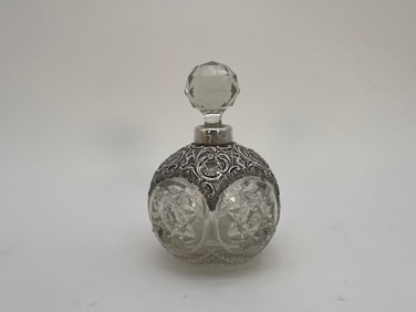 Antique Ornate Sterling Silver & Cut Crystal Glass Scent Perfume Bottle