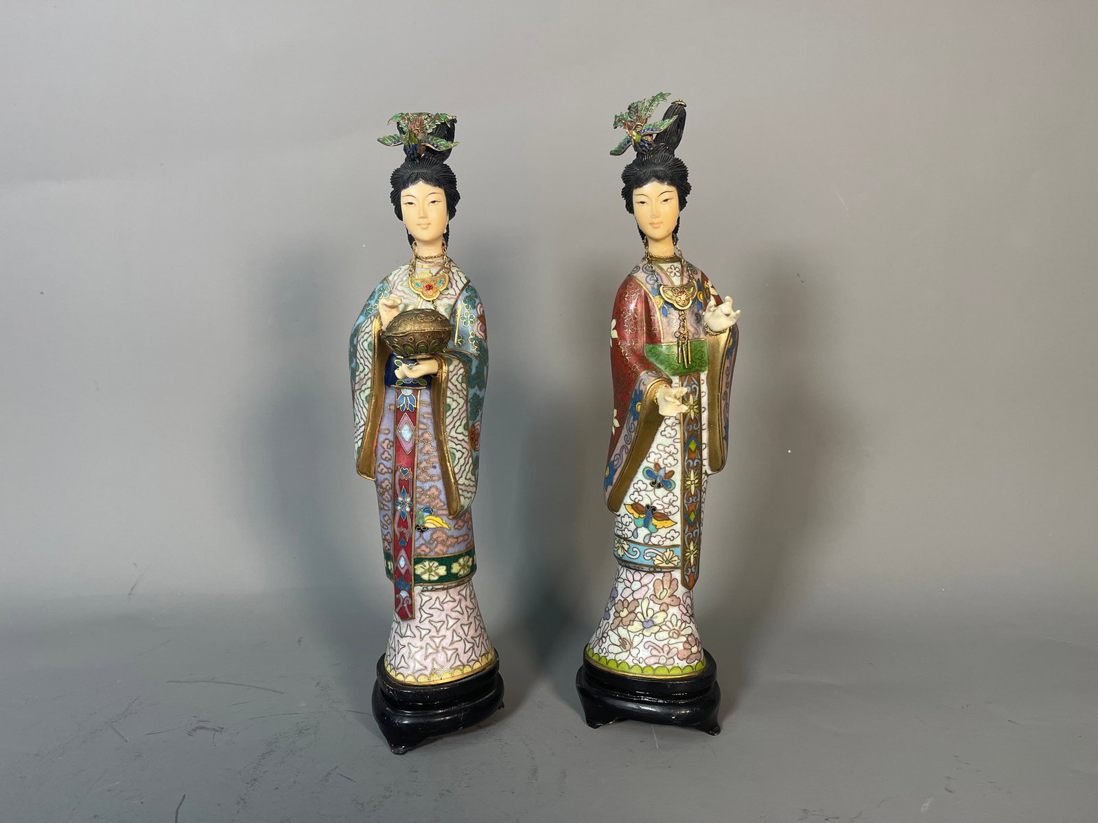 Two Beautiful Vintage Chinese Export Cloisonne Enamel Geisha Figurine Statues (1 of 7)