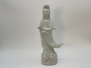 Vintage Chinese White Glazed Porcelain Kuanyin Figurine Statue with Maker Stamp