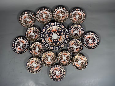 Group of 16 Vintage England Royal Crown Derby Porcelain Plates
