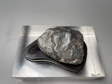 523.5Grams Highly Magnetic Unclassified Meteorite