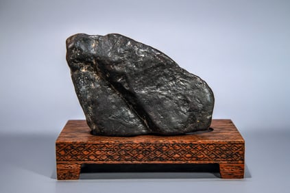 626.0Grams Highly Magnetic Unclassified Meteorite