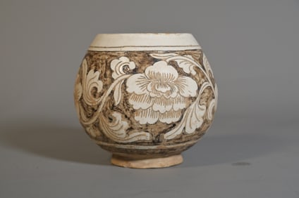 Rare Antique Chinese Song-Yuan Dynasty Cizhou Pottery Floral Carving Jar