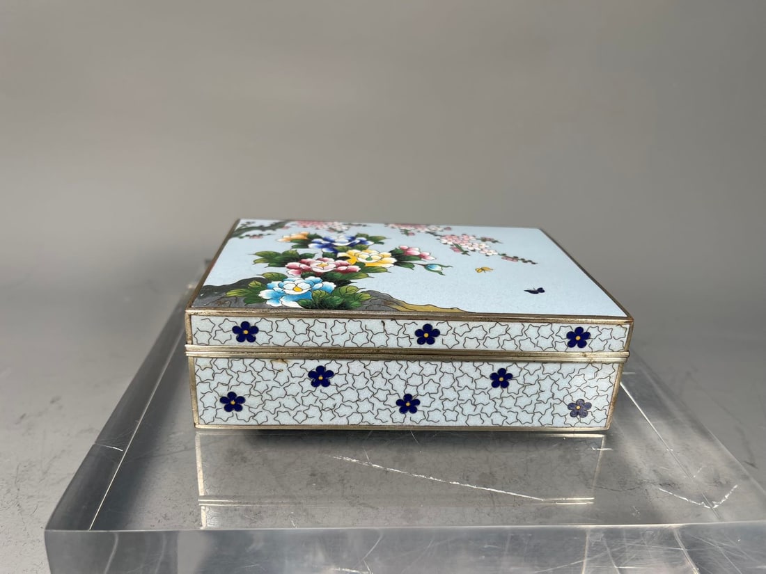 Fine Quality Antique Japanese Hinged Cloisonne Enamel Inaba Signed Trinket Box (1 of 9)