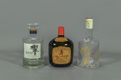 Three Japanese/Chinese Whisky Empty Bottles, Old Suntory, HIBIKI Suntory & Shui Jing Fang Wellbay