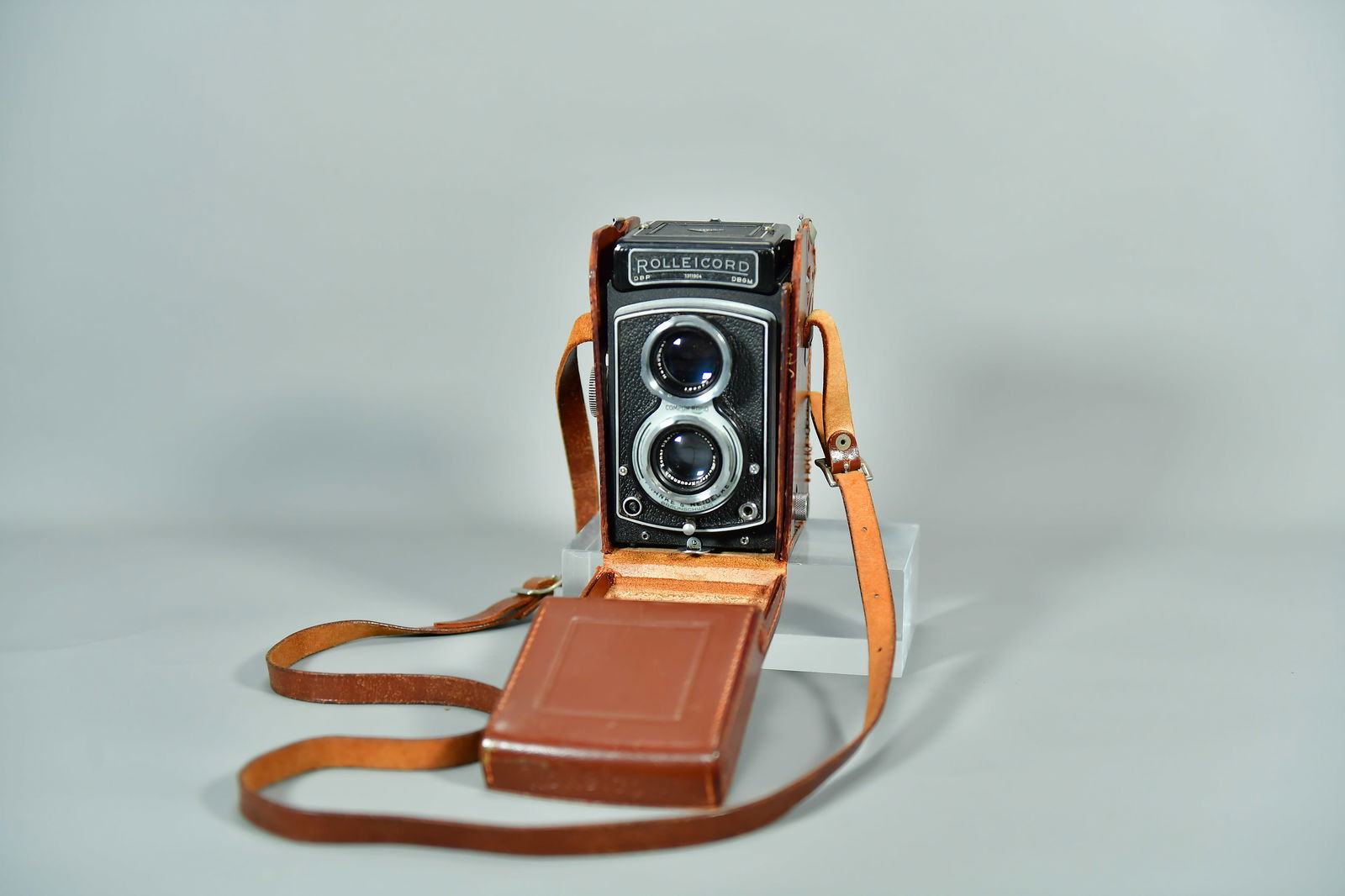 Vintage ROLLEICORD Camera, Made in Germany with Original Leather Case, #1311904 (1 of 7)