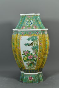 A Large Chinese Famille Rose Porcelain Vases w/Special Shape