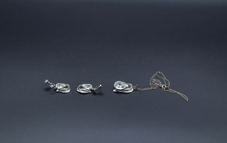 DIXELLE Sterling Crystals Necklace & Pair or Screw Earrings
