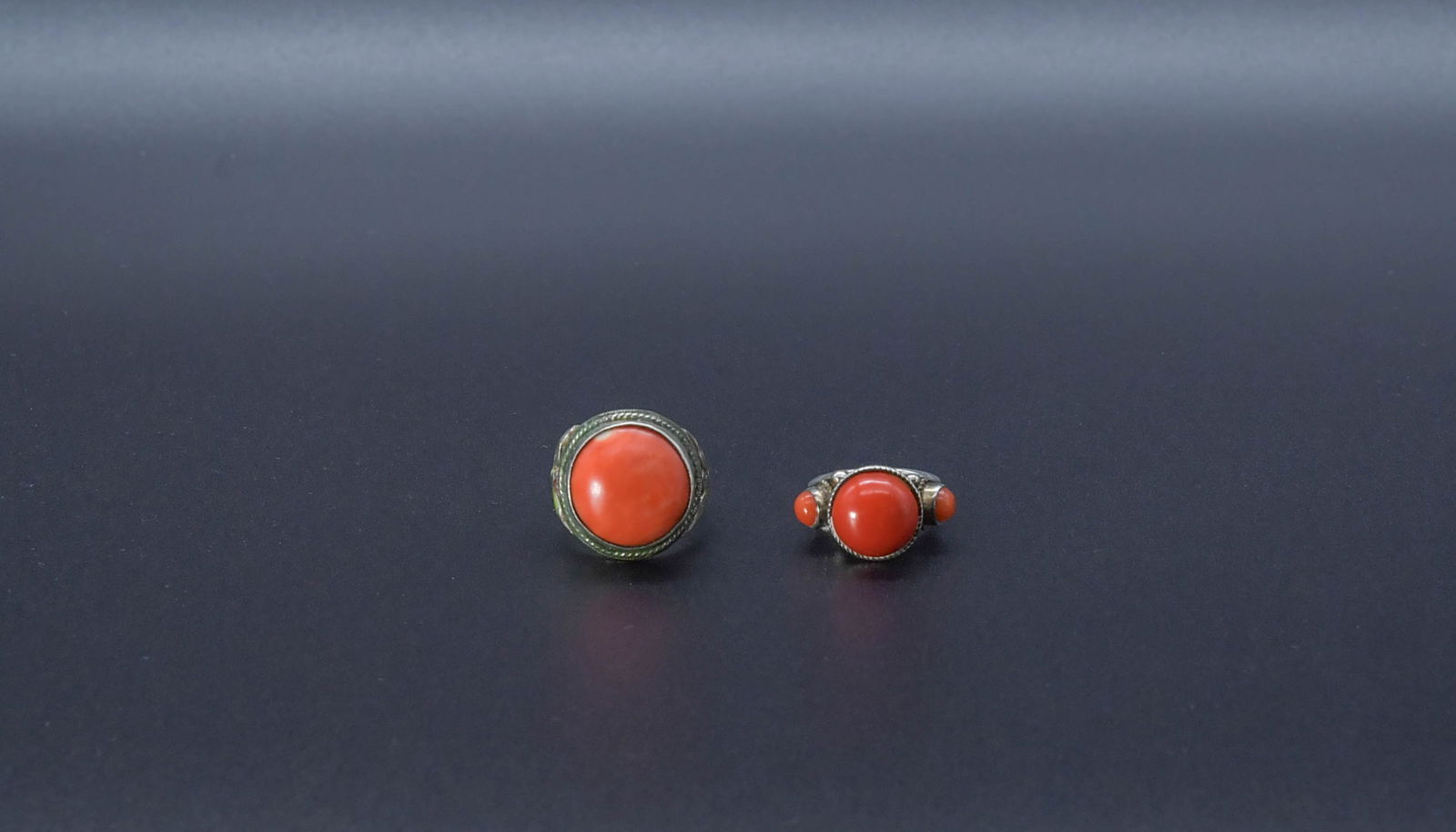 Two Fine Vintage Silver & Silver Tone Natural Red Coral Rings (1 of 6)