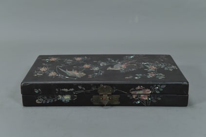 Antique Japanese/Chinese Black Lacquered Wood Jewelry Box w/Mother of Pearl Inlay
