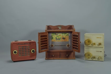 Lot of 4 Vintage Tube Radios