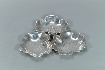 Reed & Baryon Three Leaf Sterling Silver Candy Nut Dish
