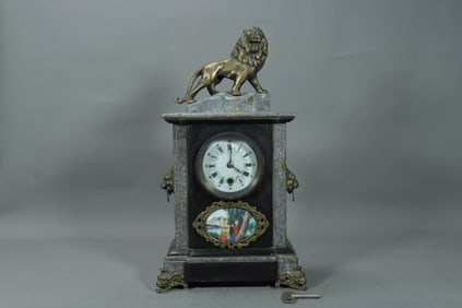 Vintage French Hand-Crafted Lion King Statues Marble Mantel Clock w/Clock Key