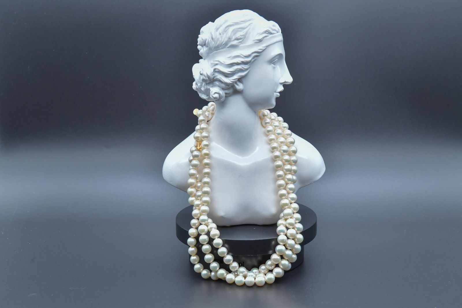 Beautiful Triple Strand Pearl Necklace w/14K Gold Clasp (1 of 7)
